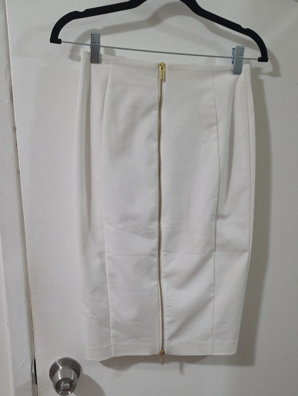 bebe White Pencil Skirt with Gold Center Zip